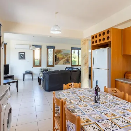 Halima Georgios Вилла *