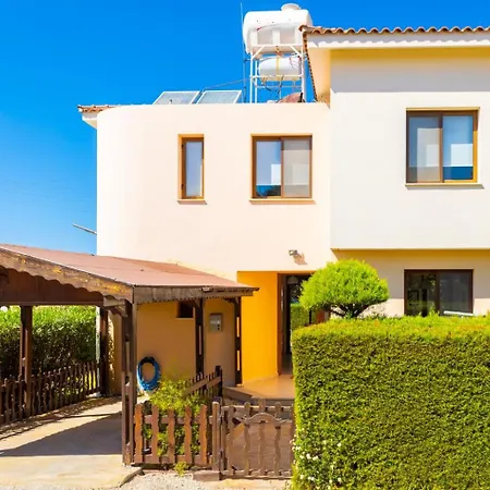 Halima Georgios Villa Polis