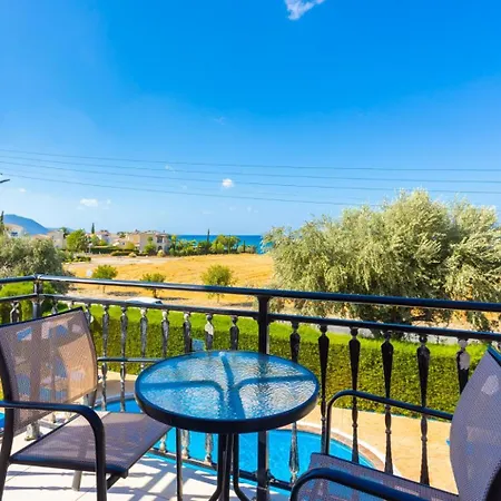 Halima Georgios Villa Polis