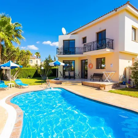 Halima Georgios Villa Polis