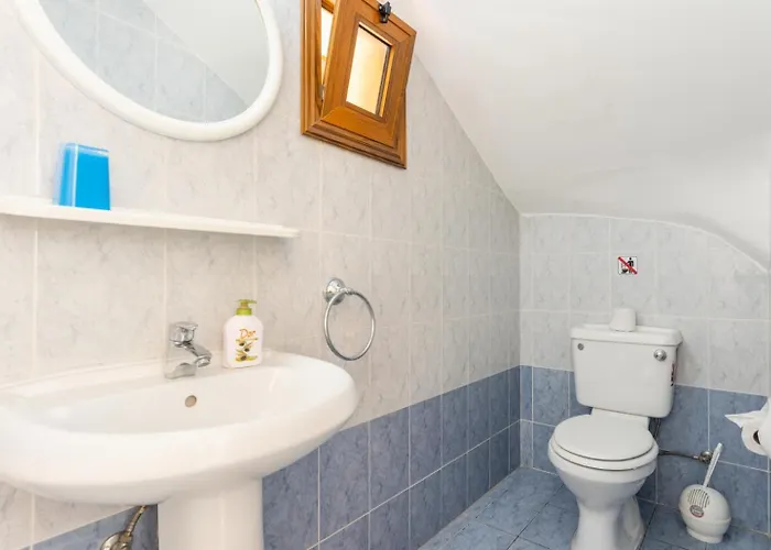 Halima Georgios Villa Polis