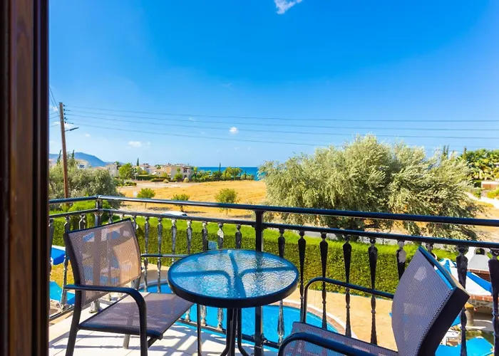 Halima Georgios Villa Polis