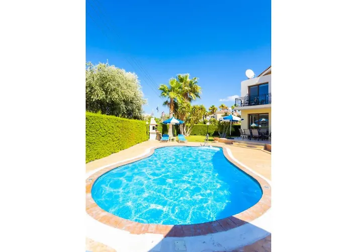 Halima Georgios Villa Polis