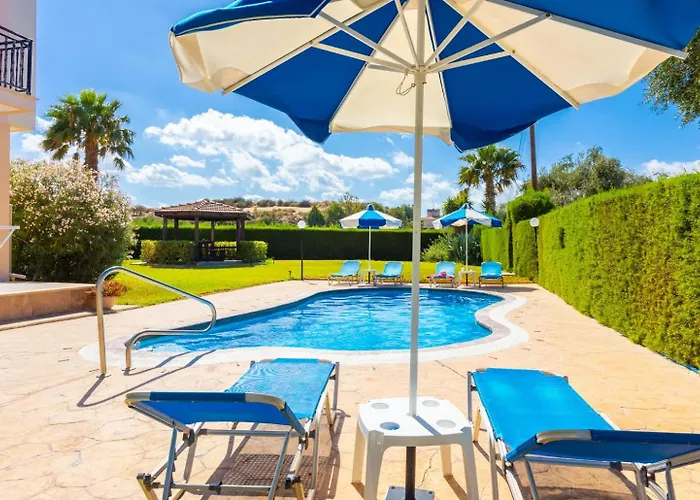 Halima Georgios * Polis