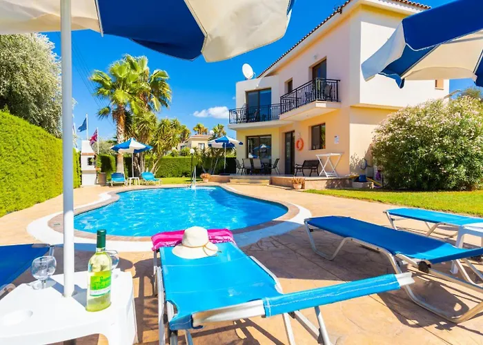 Halima Georgios * Polis